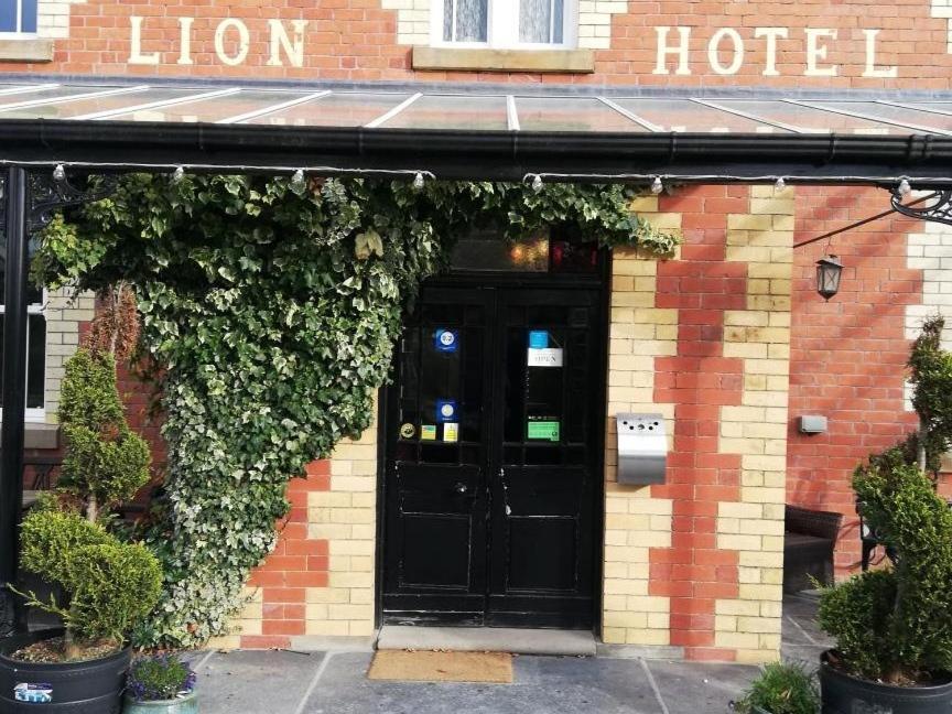 Lion Hotel Llanbister Extérieur photo