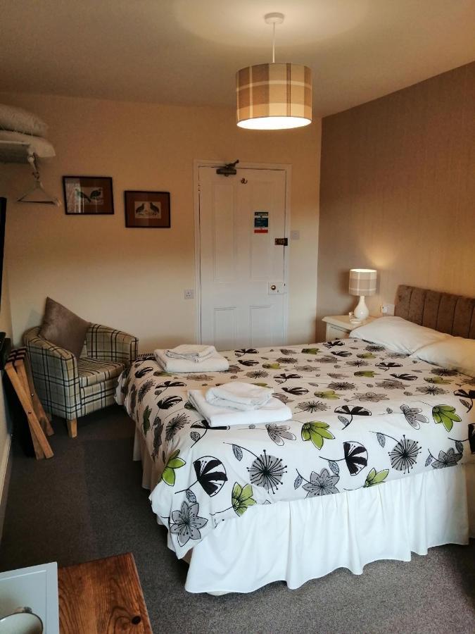 Lion Hotel Llanbister Extérieur photo